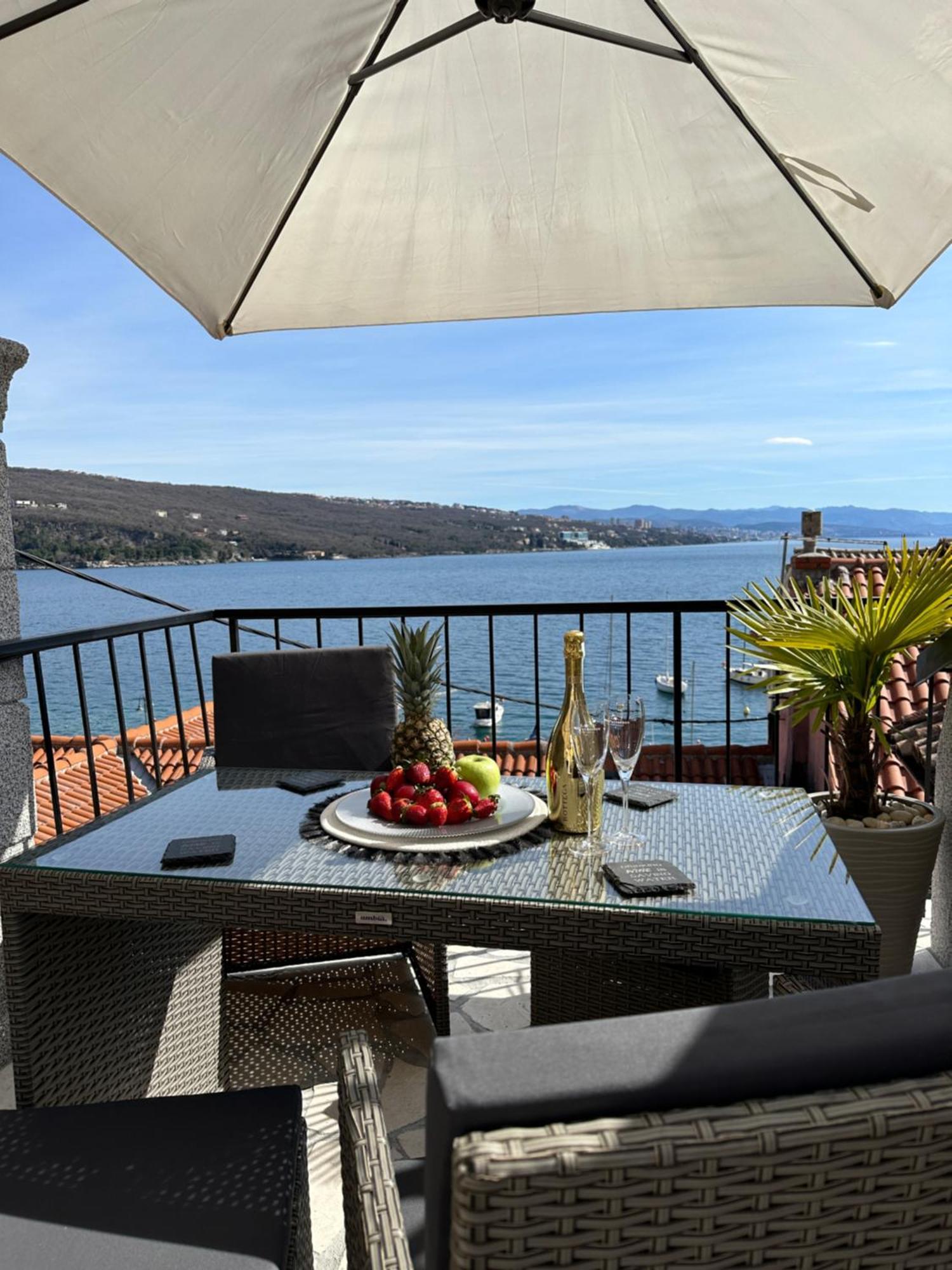 Villa Volos Apartment Karmen With Roof Terrace, Sea View, Free Private Parking Opatija Exterior photo