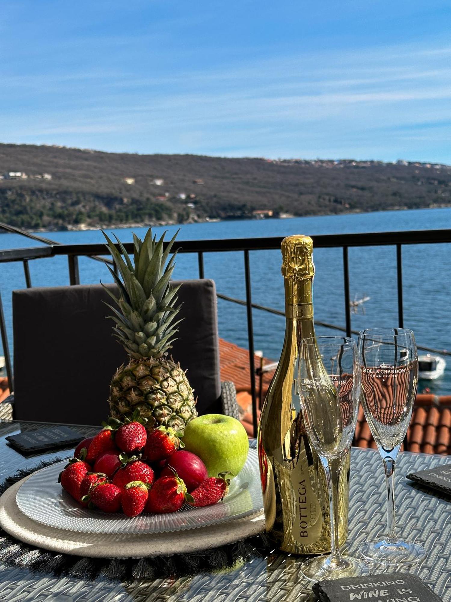 Villa Volos Apartment Karmen With Roof Terrace, Sea View, Free Private Parking Opatija Exterior photo